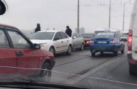 В Днепре произошла авария на железнодорожном мосту: движение затруднено (ФОТО)