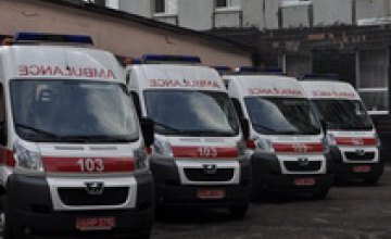 Александр Момот вручил 4 новых автомобиля «скорой помощи» Днепропетровским медикам