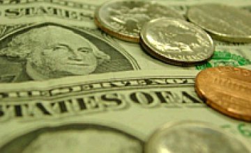 Курс доллара в обменниках вырос на 8,26 грн