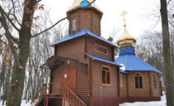 В Тернопольской области парень обворовал церковь: украдено 5 л вина, 7 грн и книжка