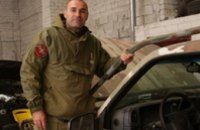 Борис Филатов помог 93-й бригаде с ремонтом их любимого автомобиля