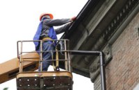 «Зробили швидко»: дніпряни показують, як відновили їхні будинки після влучання російських ракет