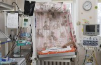 25 копійок рятують життя: молодіжна рада Дніпра передала закуплені матеріали для лікарні ім. Руднєва