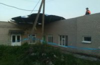 В Днепропетровской области сильный ветер сдул крышу школы