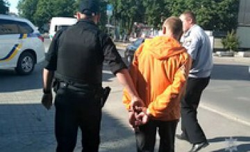 В Павлограде мужчина средь бела дня ограбил 11-летнего ребенка