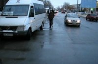 В Днепропетровске маршрутка насмерть сбила пенсионерку
