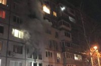 В Киеве в высотке загорелась лестничная клетка (ФОТО)