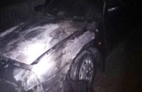 В Николаеве по невыясненным причинам сгорела иномарка (ФОТО)