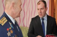 Дмитрий Колесников вручил областную награду ветерану Афганской войны