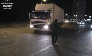 В Днепре водитель грузовика на пешеходном переходе сбил женщину (ФОТО)