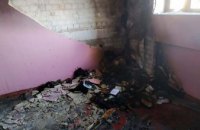 В Днепре загорелся мусор в многоэтажке: на пожаре спасли трех детей (ФОТО)