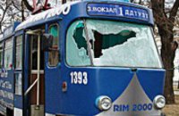 Первый трамвай тоже «поболел» за ФК «Днепр» в день матча
