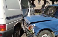 ДТП в Черновцах: пьяный водитель  разбил девять автомобилей (ФОТО)