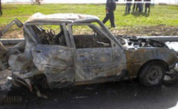 В Днепропетровске водитель сгорел в собственной машине (ПОДРОБНОСТИ+ФОТО)