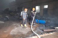 В Днепропетровской области горел завод (ФОТО)