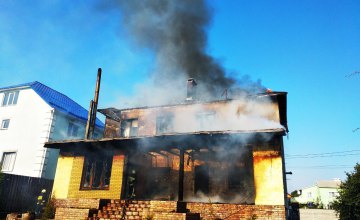 В Днепре спасатели ликвидировали пожар в частном доме (ФОТО, ВИДЕО)  