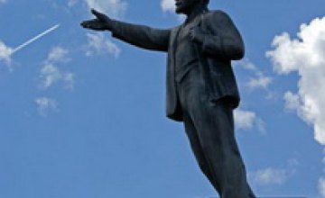 Треть жителей Днепропетровска негативно относится к памятникам коммунистической эпохи