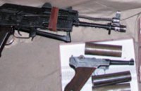 В Днепропетровске пенсионерка хранила дома арсенал оружия
