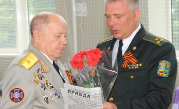 В УСБУ в Днепропетровской области поздравили ветеранов по случаю Дня Победы