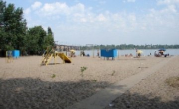 Компания «Аква сити» отрицает свой захват пляжа на Комсомольском острове 