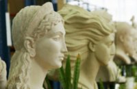 В библиотеке ДНУ открылась выставка скульптур (ФОТО)