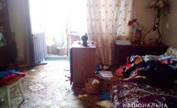На Днепропетровщине мужчина ворвался в квартиру пенсионерки и ударил её головой об стену 