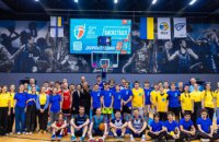 Майстер-клас від зірок баскетболу: спортивні кумири запросили учасників «Всеукраїнських шкільних ліг пліч-о-пліч» на тренування