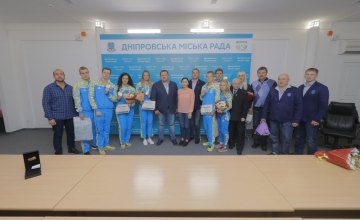Борис Филатов вручил чемпионам и призерам III летних Юношеских Олимпийских игр сертификаты на общую сумму 102 тыс. гривен