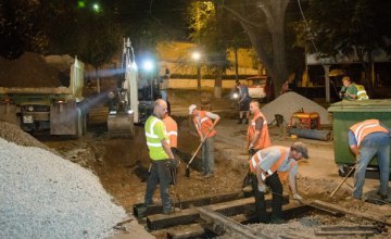 Ночные ремонты и удобство пассажиров: как в Днепре восстанавливают трамвайные пути