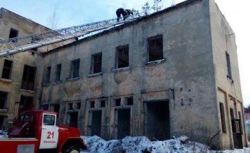 В Киевской области с недостроенного многоэтажного дома сняли ребенка (ФОТО)