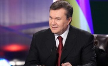 Виктор Янукович планирует съездить в гости к многодетному фермеру на «сало с цибулей»