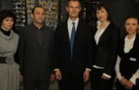  Посол Британии взглянул на Днепропетровск с еврейской «Меноры» (ФОТО)