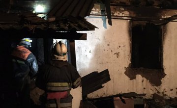 На Днепропетровщине случился пожар в жилом доме: есть пострадавшие