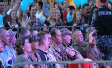 В Днепропетровске на трансляции матча «Днепр-Севилья» для бойцов АТО оборудовали специальную ложу