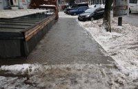Предпринимателей Днепра попросили срочно почистить от снега прилегающую территорию и тротуары вдоль фасадов магазинов