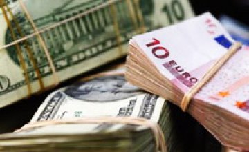 Торги по доллару на межбанке закрылись в диапазоне 7,8906-7,8909 грн/$ 