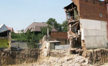 Жители обрушившегося дома в Днепропетровске живут в гостинице