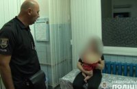В Луганской область ребенок выпал из окна, пока мать спала после очередной попойки (ФОТО)