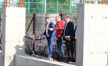 Андрей Павелко в Днепре проверил ход строительства «Олимпийского дома» и спортивного комплекса на стадионе «Трудовые резервы»