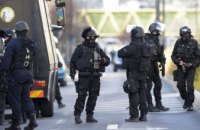 В Париже произошла перестрелка, ранены несколько полицейских