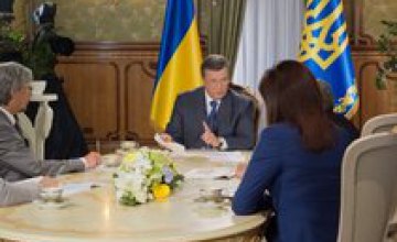 Сбережения граждан в гривне за 7 месяцев 2013 года выросли на 25% по сравнению с прошлым годом, - Виктор Янукович
