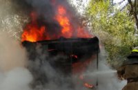 В Днепропетровской области спасатели около часа тушили пожар в гараже