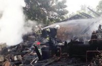 На Днепропетровщине произошел масштабный пожар в хозяйственных постройках