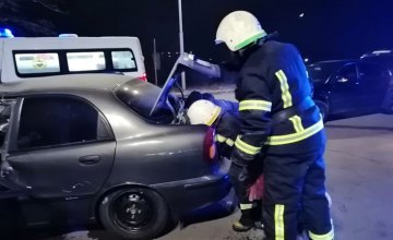 ДТП в Павлограде: спасатели вытащили водителя «Daewoo Lanos» из искореженного авто
