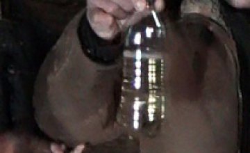 В Днепропетровске бывший заключенный ходил по городу с бутылкой амфетамина