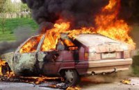 В Днепре на Набережной Победы сгорел автомобиль