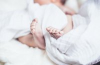 На Днепропетровщине на порог больницы подбросили 2-месячного младенца