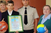 Запорожский школьник помог днепропетровским спасателям справиться со стихией
