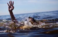 В Днепре спасатели извлекли из водоема тело утонувшего мужчины