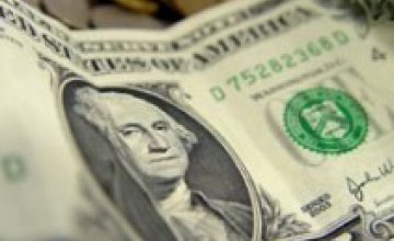 На межбанке незначительно вырос доллар
